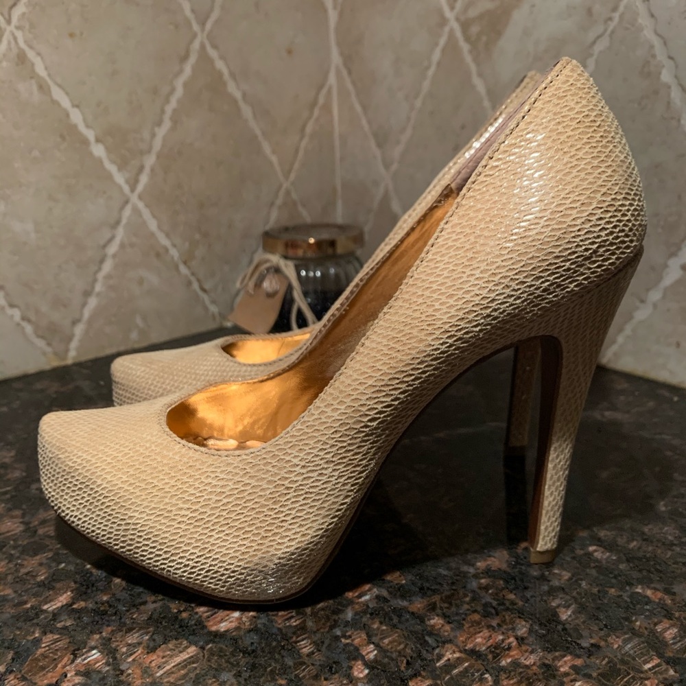 BCBGeneration Shoes | Bg-Parade Heels Size 6-1/2